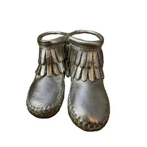 Minnetonka Girls Leather Round Toe Layered Fringe Ankle Boots Silver Size 3‎